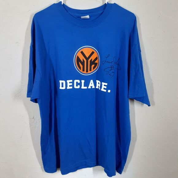 New York Knicks Mens XL Larry Johnson Signed #2 Blue Short Sleeve T Shirt NBA - Picture 2 of 7